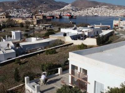 ΜΟΝΟΚΑΤΟΙΚΙΑ 110ΤΜ  400.000ΕΥΡΩ